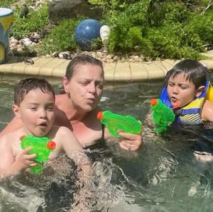 Meet your Posher, Angela